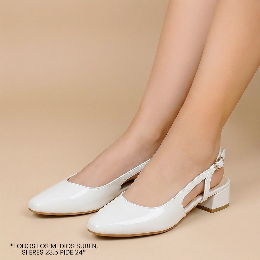 Zapatillas blancas de diseño destalonado para mujer con punta cerrada y tacón bajo cuadrado de 5cm