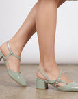 Zapatillas verdes destalonadas de charol con punta cuadrada y tacón bajo 5cm para dama 