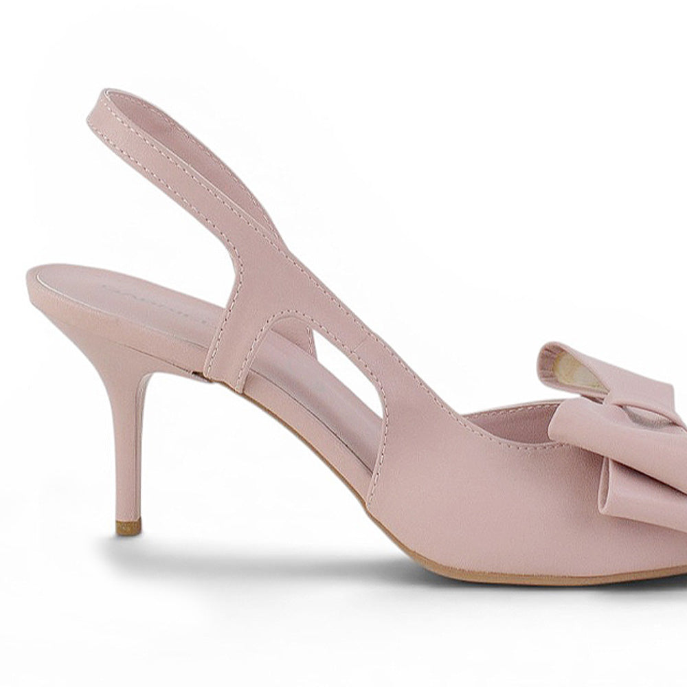 Vista trasera del tacón medio de 8cm en la zapatilla rosa tipo stiletto con moño al frente para dama 