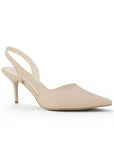 Vista diagonal de zapatilla beige tipo stiletto para dama destalonada con tacón medio 8cm 