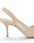 Vista trasera del tacón medio 8cm en zapatilla beige tipo stiletto destalonada para dama 
