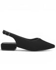 vista lateral de zapatillas destalonadas negras lisas para dama con tacón bajo 3cm