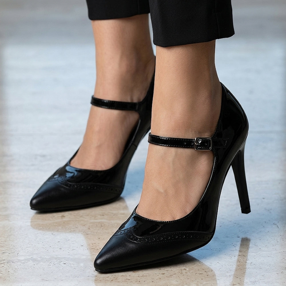 Zapatillas negras para mujer con pulsera y tacón delgado de 10cm.