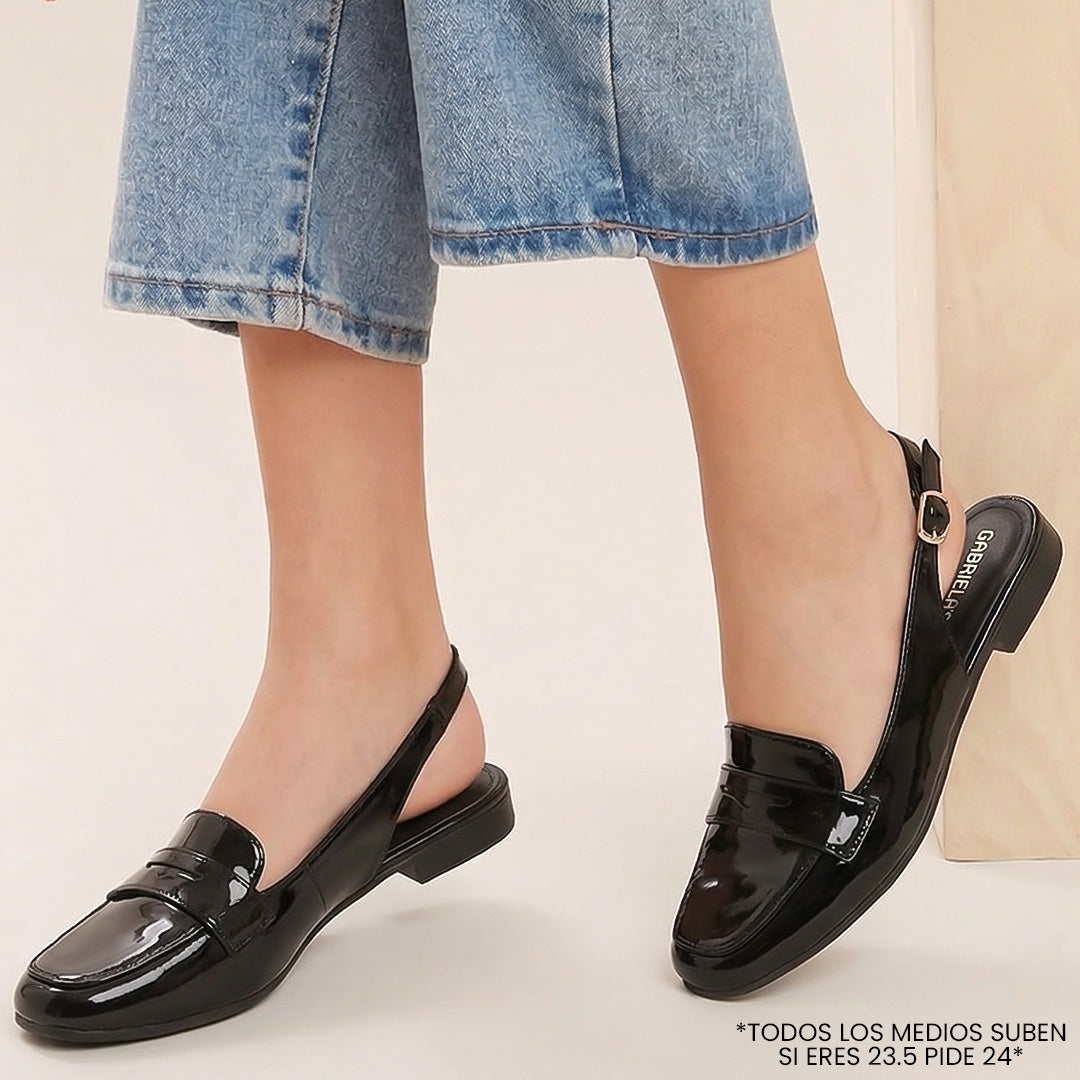 Flats negros de charol con antifaz en el empeine y pulsera ajustable para dama 