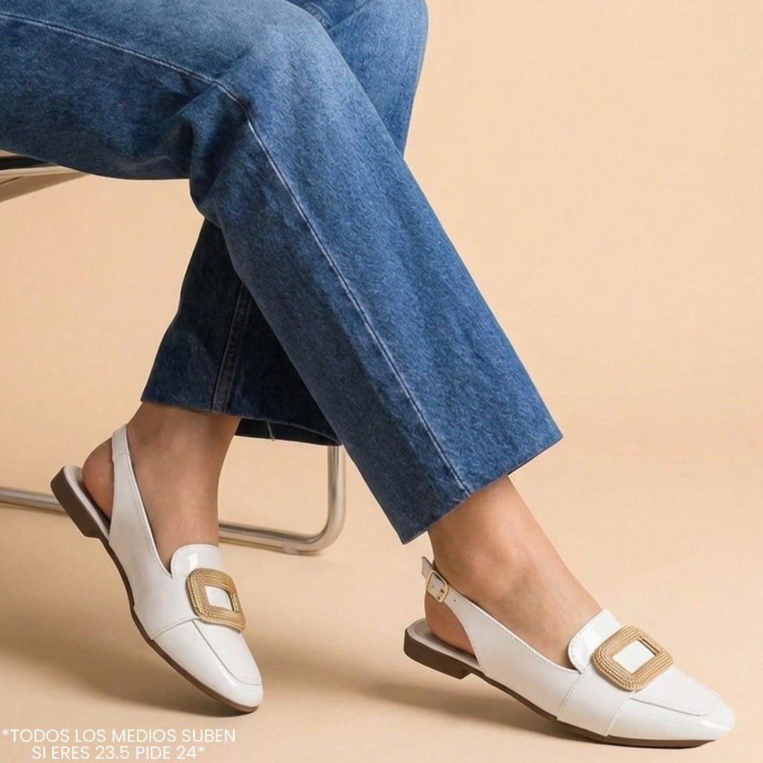 Flats beige para mujer con herraje de adorno y correa ajustable trasera