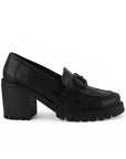 Vista lateral del mocasín negro para dama tipo chunky con tacón grueso tamaño medio 8cm y herraje decorativo