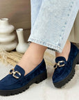 Mocasines azules para mujer con herraje metálico y suela chunky de tacón bajo ancho de 4cm