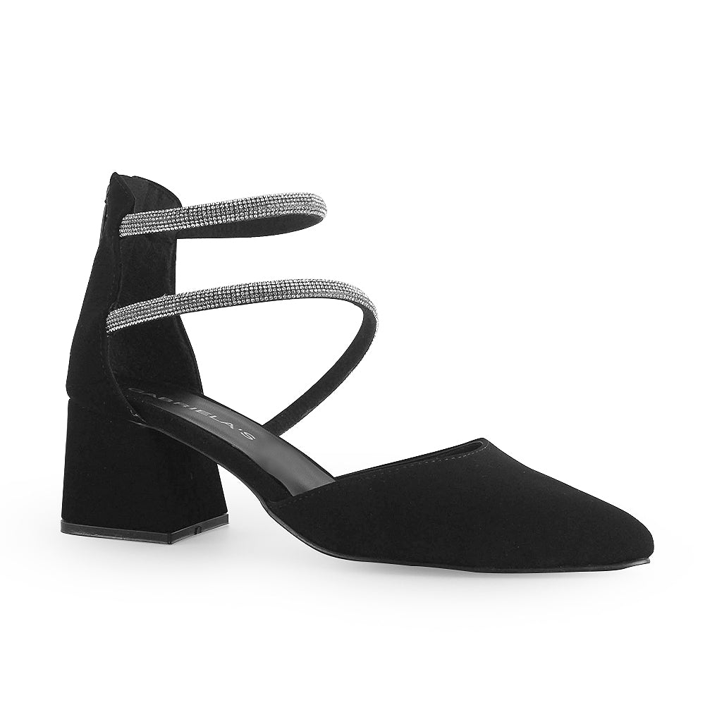 Vista diagonal de zapatillas negra para mujer con punta fina cerrada, pedrería y tacón bajo ancho de 6cm