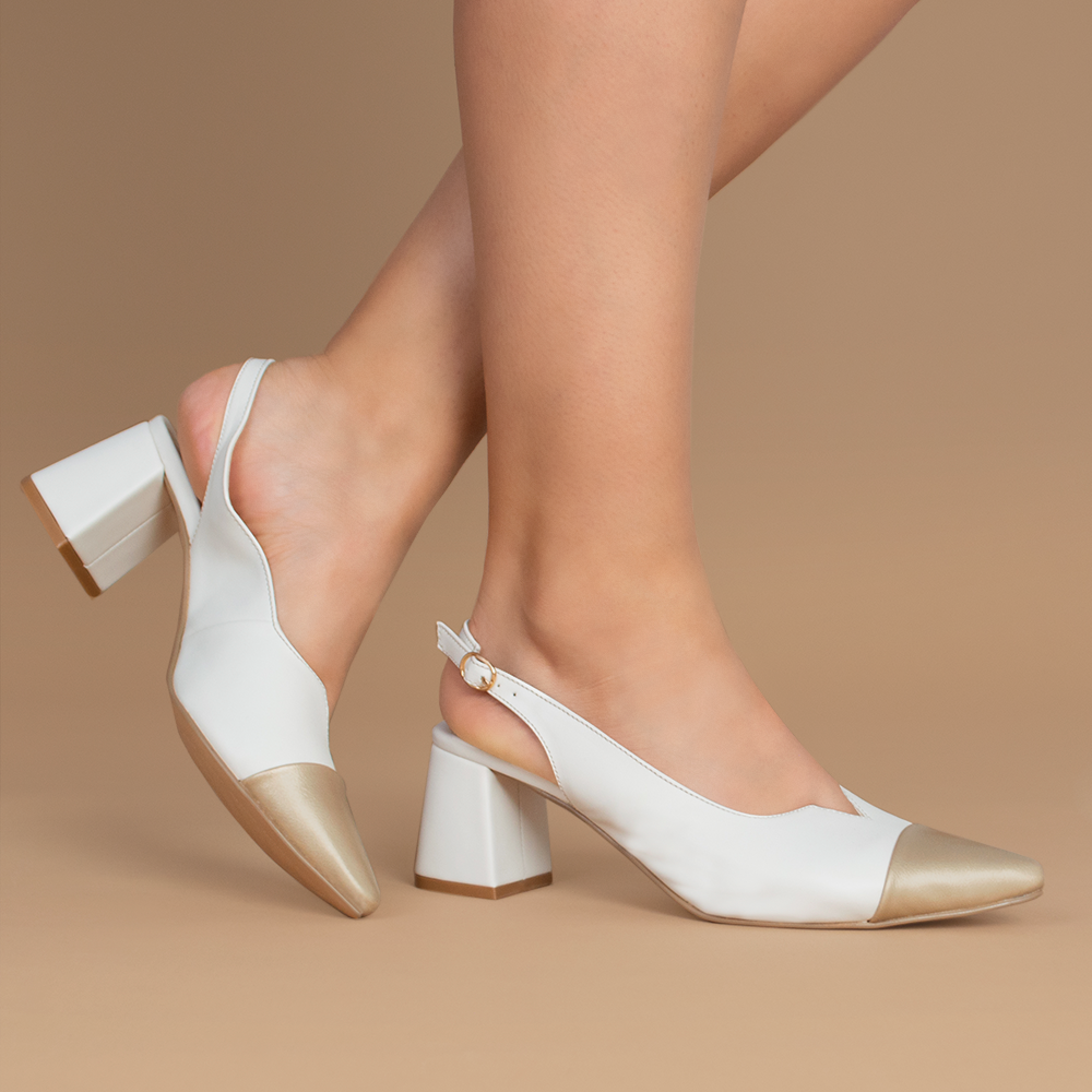 Zapatillas beige con dorado para mujer de punta cerrada tacón ancho de 6cm y pulsera ajustable