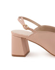 Vista trasera de tacón ancho de 7cm en zapatilla maquillaje para mujer con pulsera abajo del tobillo