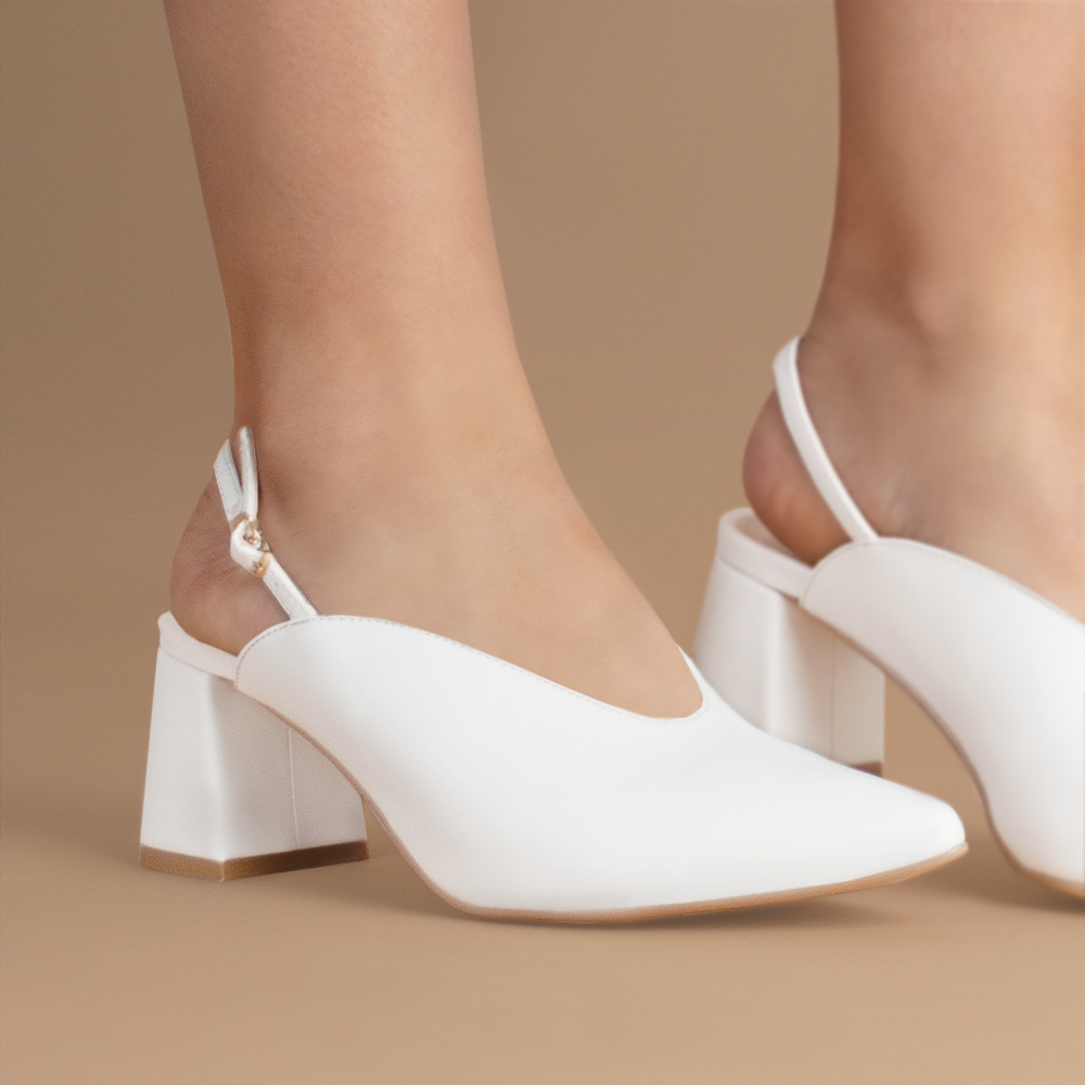 Zapatillas beige para mujer con hebilla ajustable y tacón ancho de 7cm