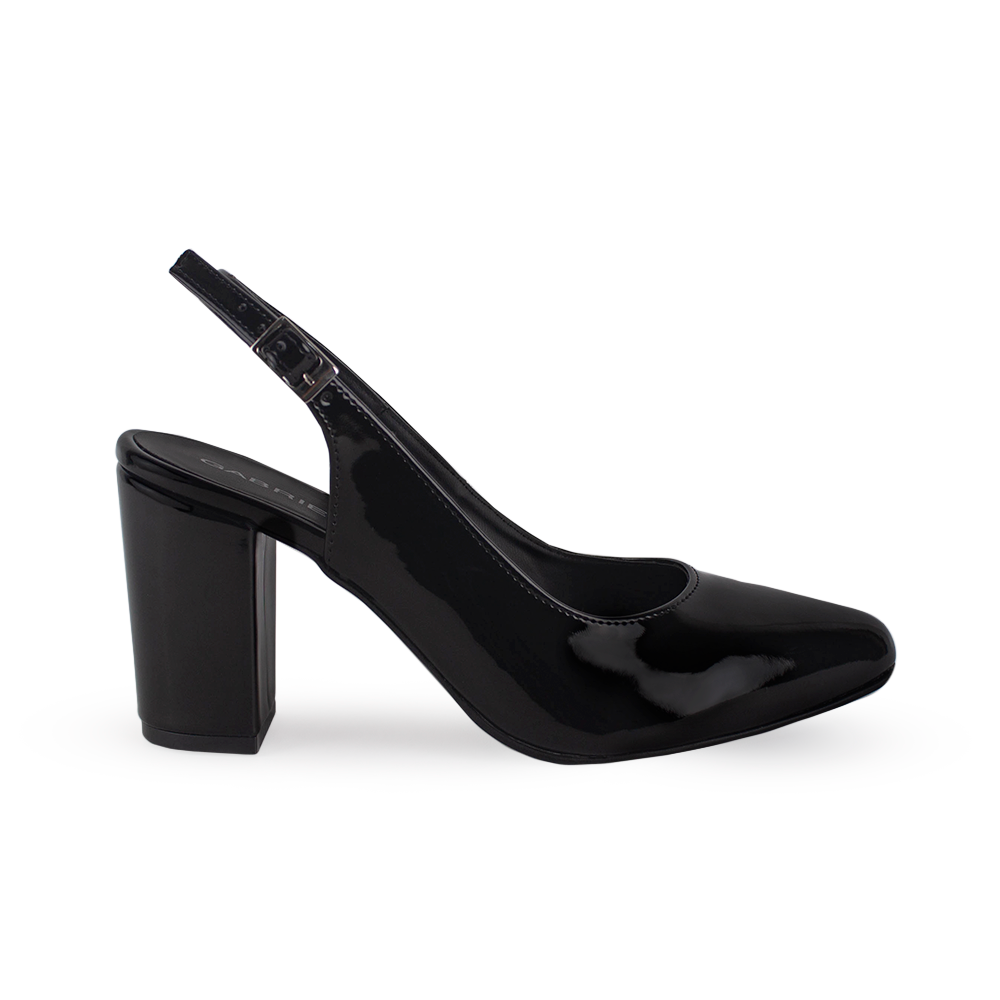 Vista lateral de zapatilla negra destalonada para mujer con punta cerrada y tacón bloque de 8cm