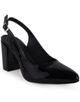 Vista diagonal de zapatilla negra para mujer con punta cerrada destalonado y tacón bloque de 8cm