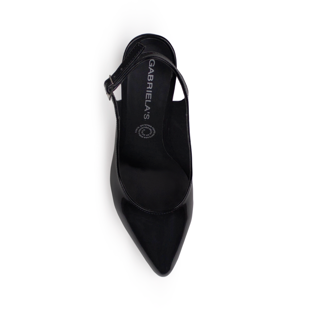 Vista superior de zapatilla negra destalonada para mujer con punta cerrada  