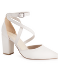 Vista diagonal de zapatilla beige para mujer con tiras cruzadas y hebilla ajustable, tacón de 8cm