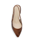 Vista superior de zapatilla para mujer con punta fina destalonada en color café