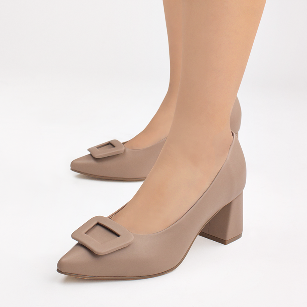 Zapatillas nude con punta fina y tacón bajo 6cm para dama 