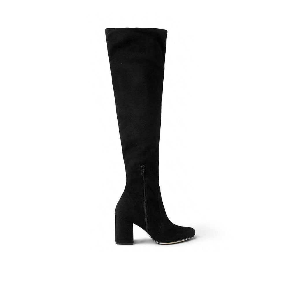 vista superior de las botas negras altas con cierre lateral y tacón medio 8cm para dama
