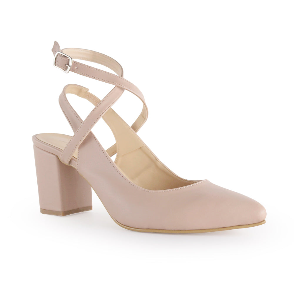 Vista diagonal de zapatilla maquillaje para mujer con punta fina, hebilla ajustable y tacón medio de 7cm