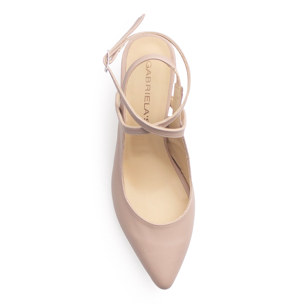 Vista superior de zapatilla maquillaje para mujer  con punta fina y tiras cruzadas 