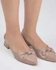 Zapatillas maquillaje para mujer con detalle de moño, punta fina y tacón bajo de 4cm