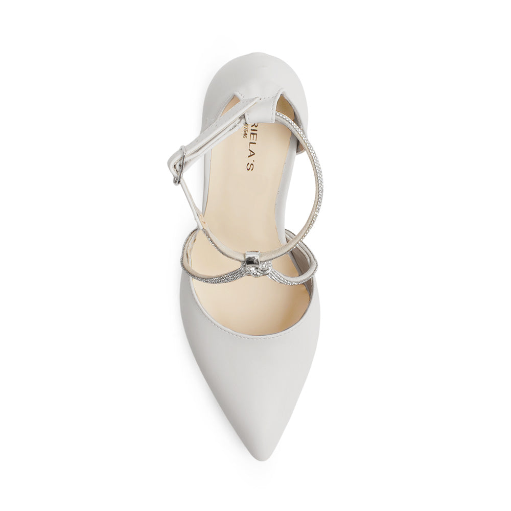Vista superior de zapatilla beige para mujer con punta fina cerrada pedrería y pulsera ajustable