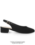 Vista lateral de zapatilla negra con punta fina pulsera ajustable y tacón bajo 4cm para dama