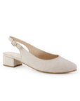 Vista diagonal de zapatilla beige para dama con punta fina y tacón bajo 4cm  