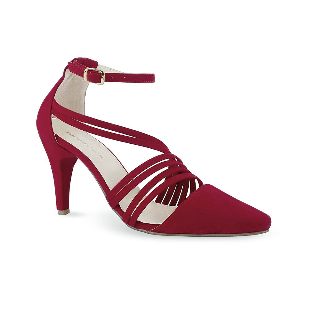 Vista diagonal de la zapatilla roja para dama con pulsera ajustable al tobillo, tiras en el empeine y tacón medio 9 cm 