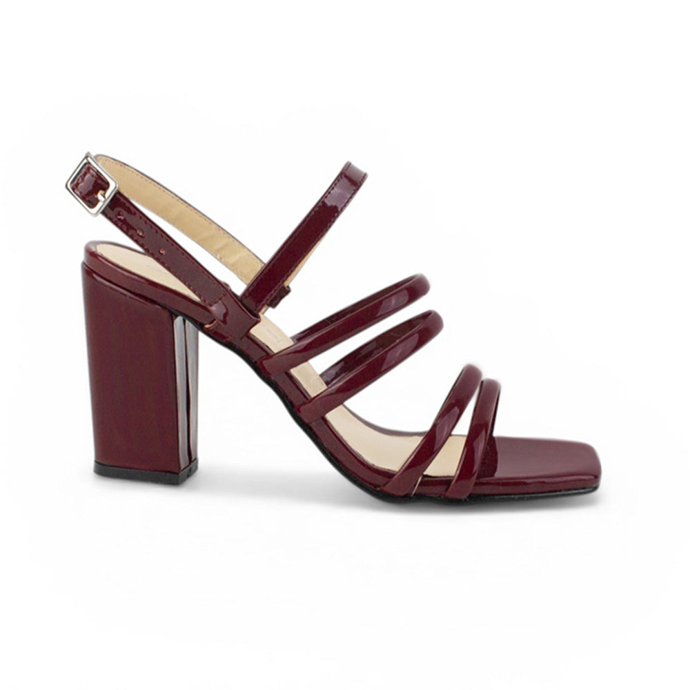Vista lateral de zapatilla vino para mujer con tiras delgadas con tacón bloque de 9cm
