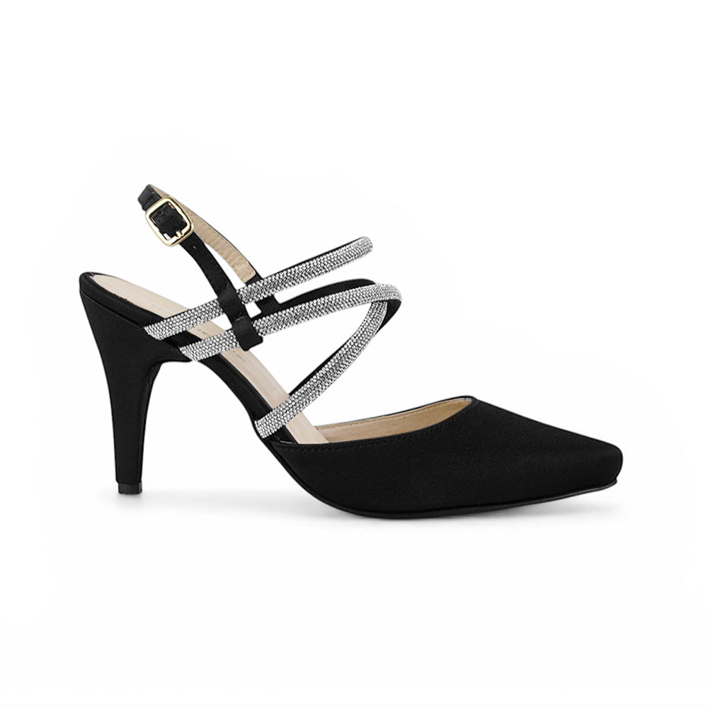 Vista lateral de zapatilla negra para mujer de tacón delgado de 9cm punta fina tipo stiletto con correas de pedreria