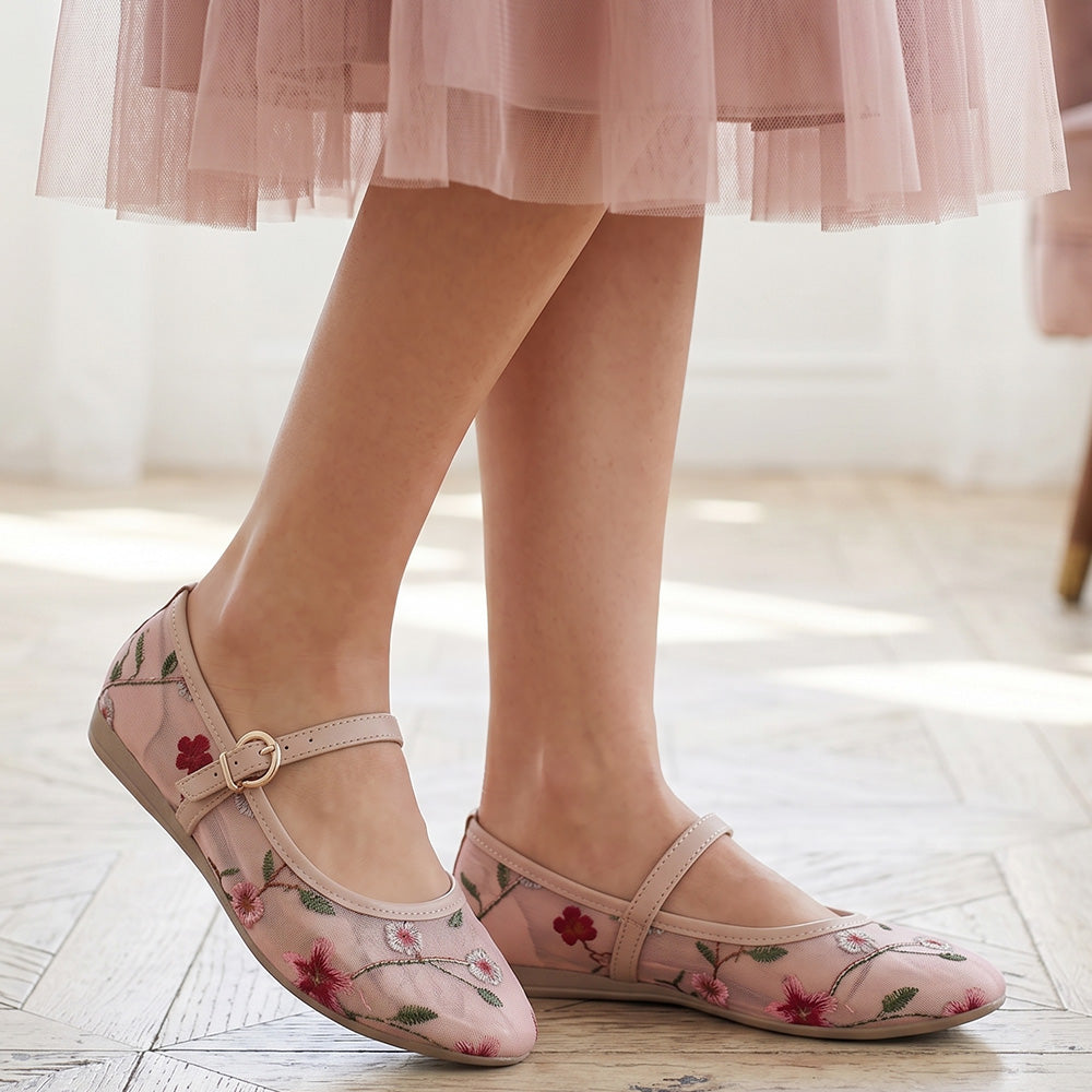 Flats tipo balerinas nude transparentes con bordado floral de piso para dama 