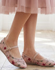 Flats tipo balerinas nude transparentes con bordado floral de piso para dama 