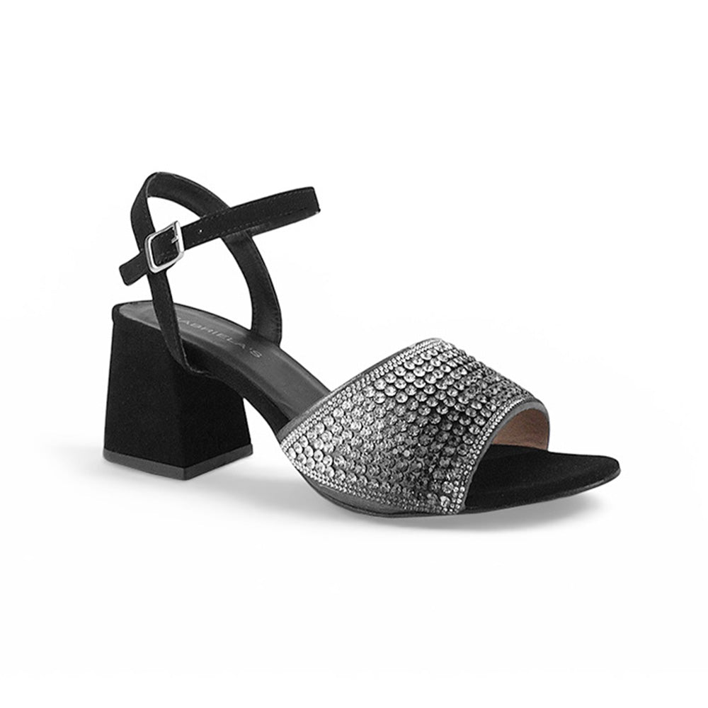 Vista diagonal de zapatilla negra para mujer de tira ancha con pedreria brillante degradada y tacón grueso de 7cm
