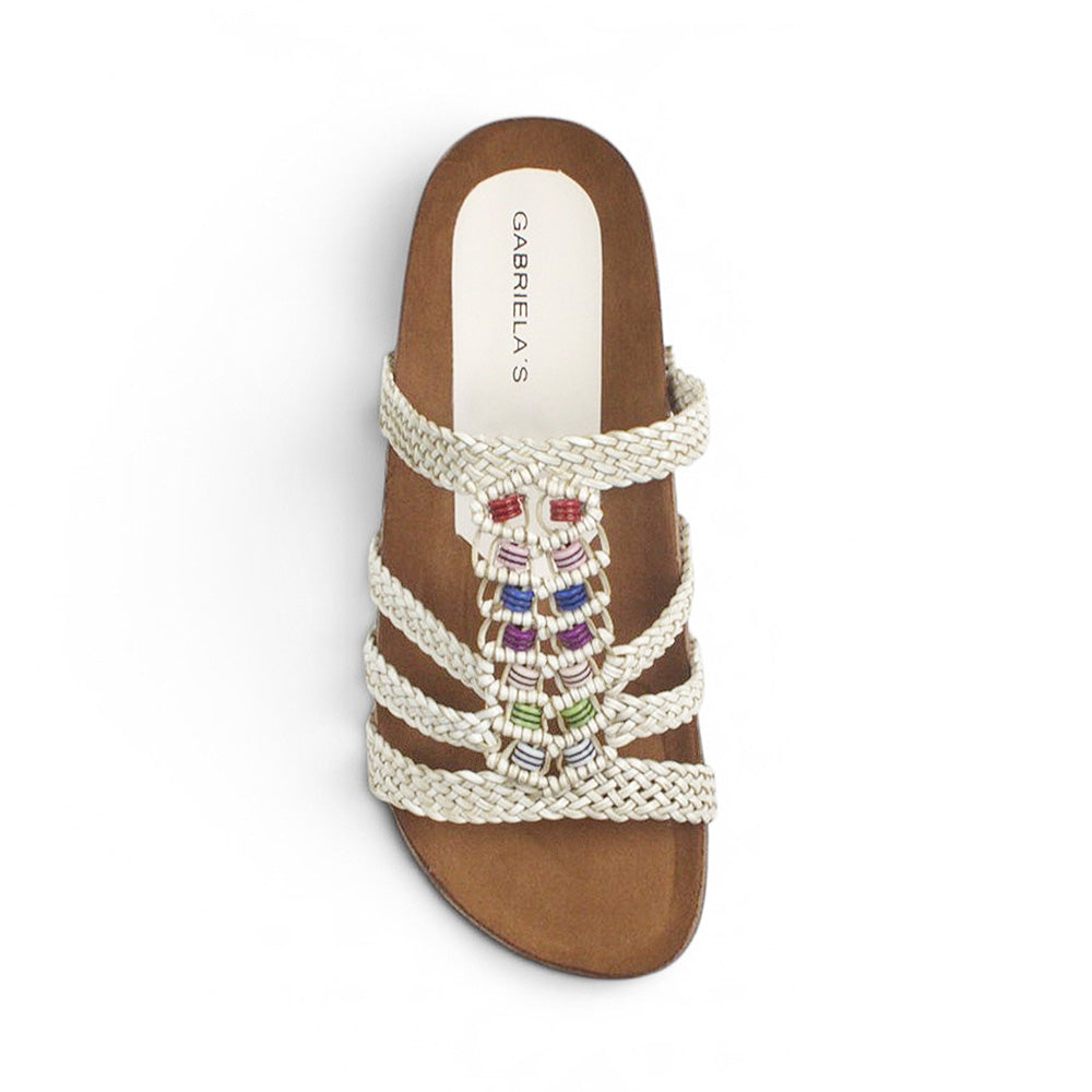 vista superior de sandalias para dama beige de piso con detalles multicolor y tiras trenzadas