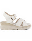 vista lateral en sandalias beige de plataforma baja 5cm con tiras cruzadas correa ajustable y punta abierta para dama 