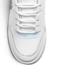 Vista del detalle tornasol en tenis blancos con plataforma baja 4cm y estrella de pedrería para dama  