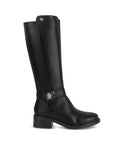 Vista lateral de la bota negra clásica con detalles metálicos decorativos y tacón bajo 4cm para dama