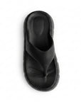 Vista superior de la sandalia negra de estilo confort con plataforma baja 5cm para dama 