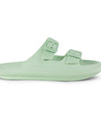 Vista lateral de la sandalia verde con punta abierta, doble tira ajustable y plataforma baja 3cm para dama
