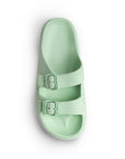 Vista superior de la sandalia verde confort para dama con punta abierta doble tira ajustable y plataforma baja 3cm