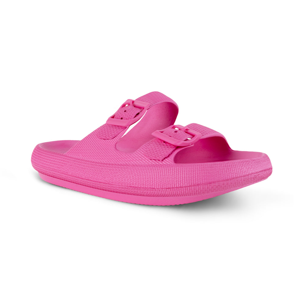 Vista diagonal en la sandalia fucsia para dama con plataforma baja 3cm y punta abierta 
