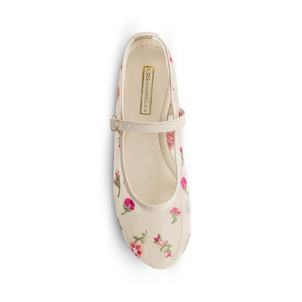 Vista superior del flat tipo balerina nude para dama con flores bordadas y pulsera ajustable 