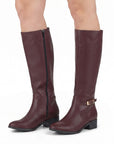 botas vino para dama con cremallera y detalle en herraje metálico con tacón bajo 4cm