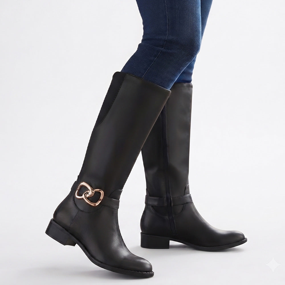 Botas negras para dama con cremallera y herraje metálico tacón bajo 3 cm