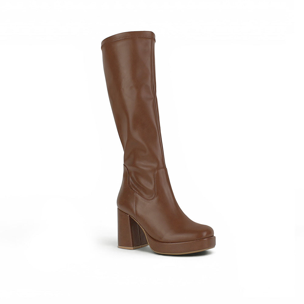 Vista diagonal de bota café con cremallera plataforma y tacón medio 9 cm para dama 