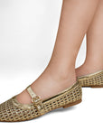 Flats tipo balerinas doradas para mujer tejidas con pulsera en empeine de piso