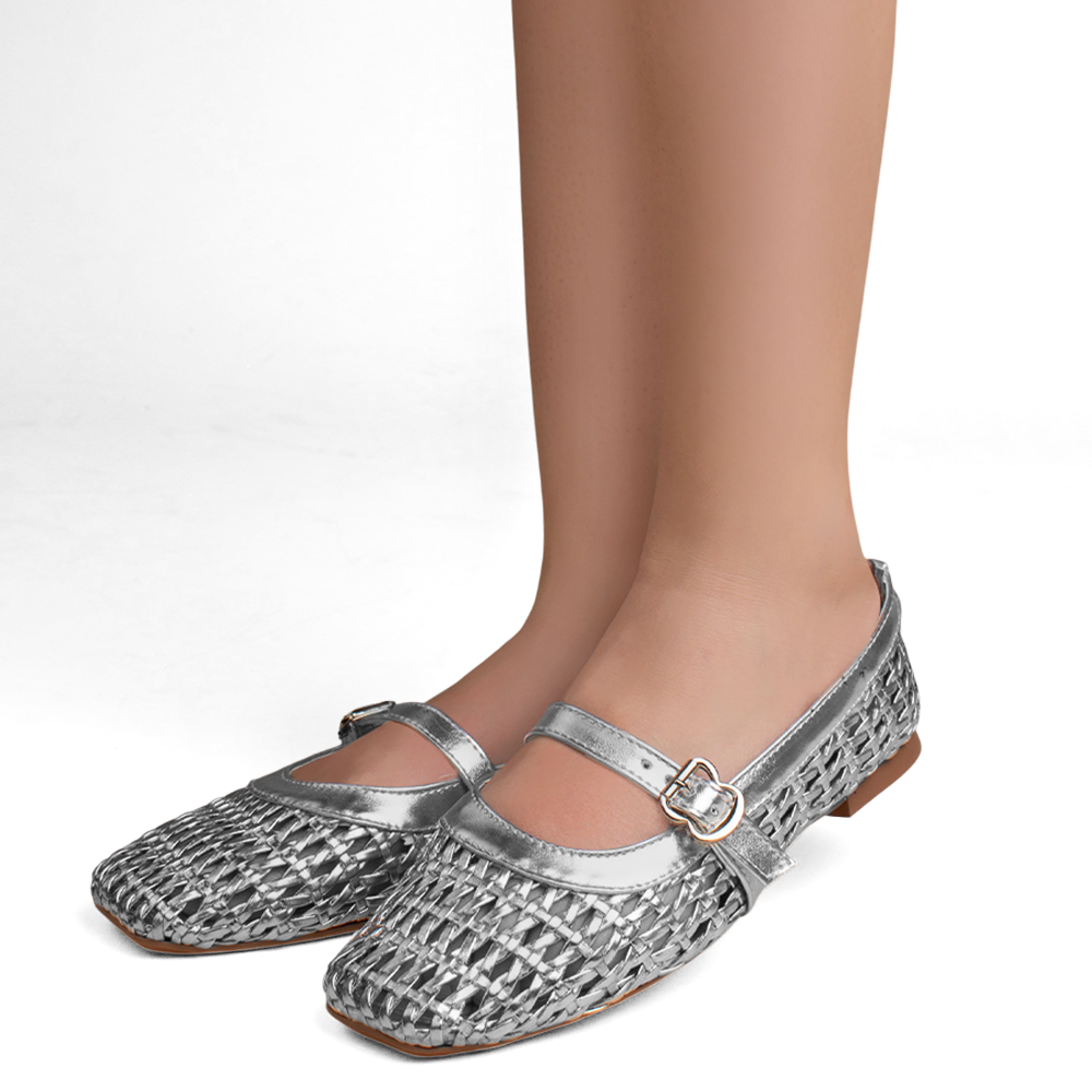 Flats tipo balerinas plateadas para mujer tejidas con pulsera en empeine de piso