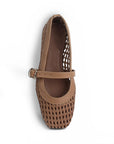 Vista superior de flats cafes tipo balerinas para mujer con pulsera ajustable en empeine 