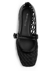 Vista superior en flats tipo balerina negra con punta semi cuadrada pulsera ajustable suela de piso y malla calada 